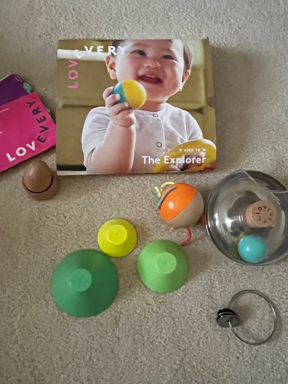 Lovevery The Explorer Play Kit 9–10 Months – 4 Toys + Play Guide